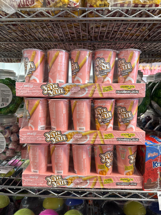 Yan Yan Strawberry Crème 12 pk