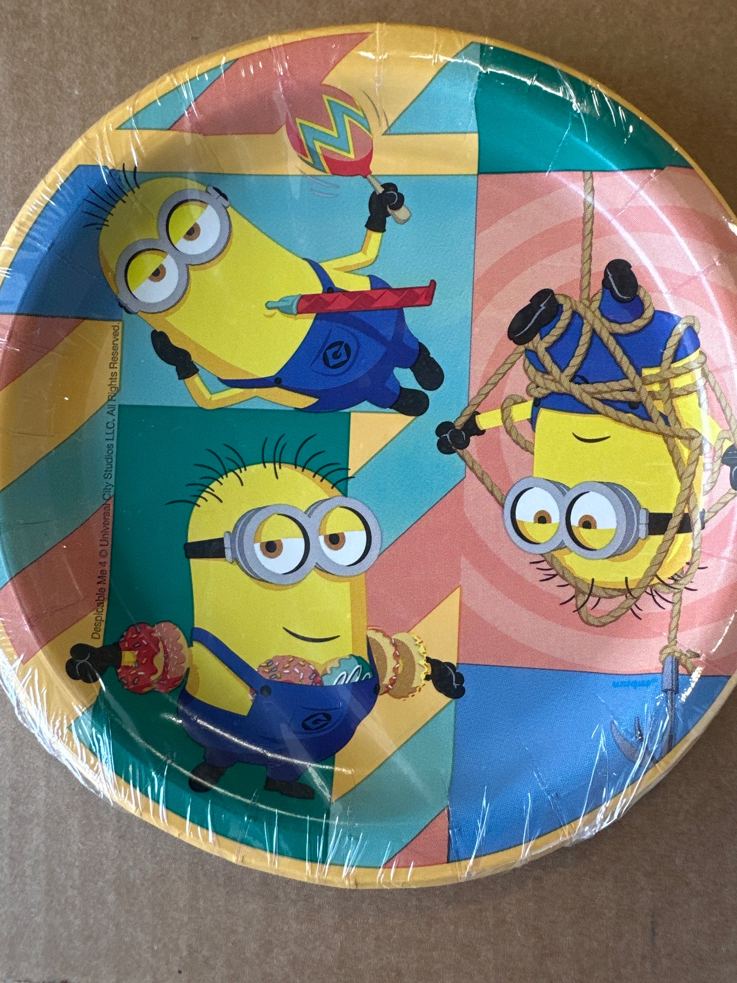 Minions dessert plates