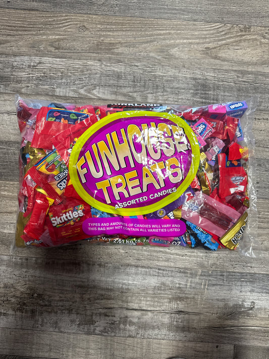 Kirkland Fun House Treats Mix American Candy 5.75 lb